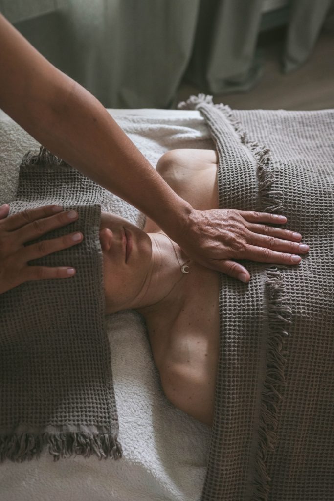 Massage ayurvédique pour relâcher le stress