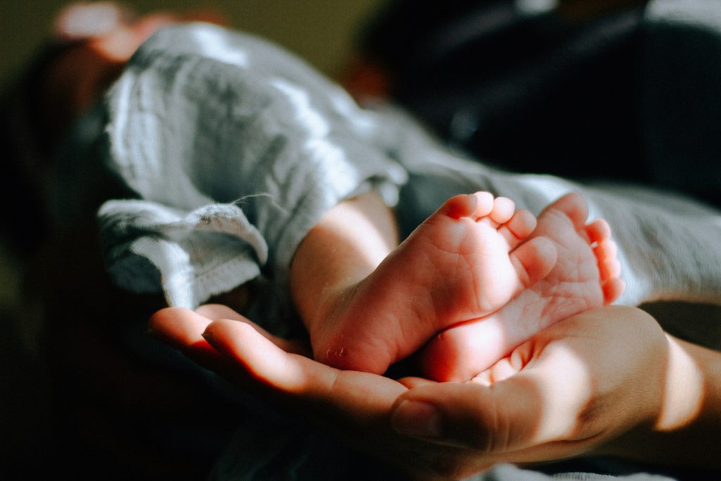 mignonnerie des petits pieds de bébé